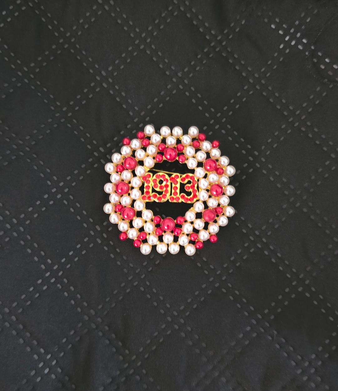 1913 Pearl Circle Pin